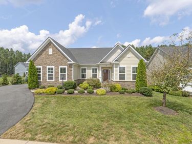 15 HERITAGE DR, ZION CROSSROADS, VA 22942