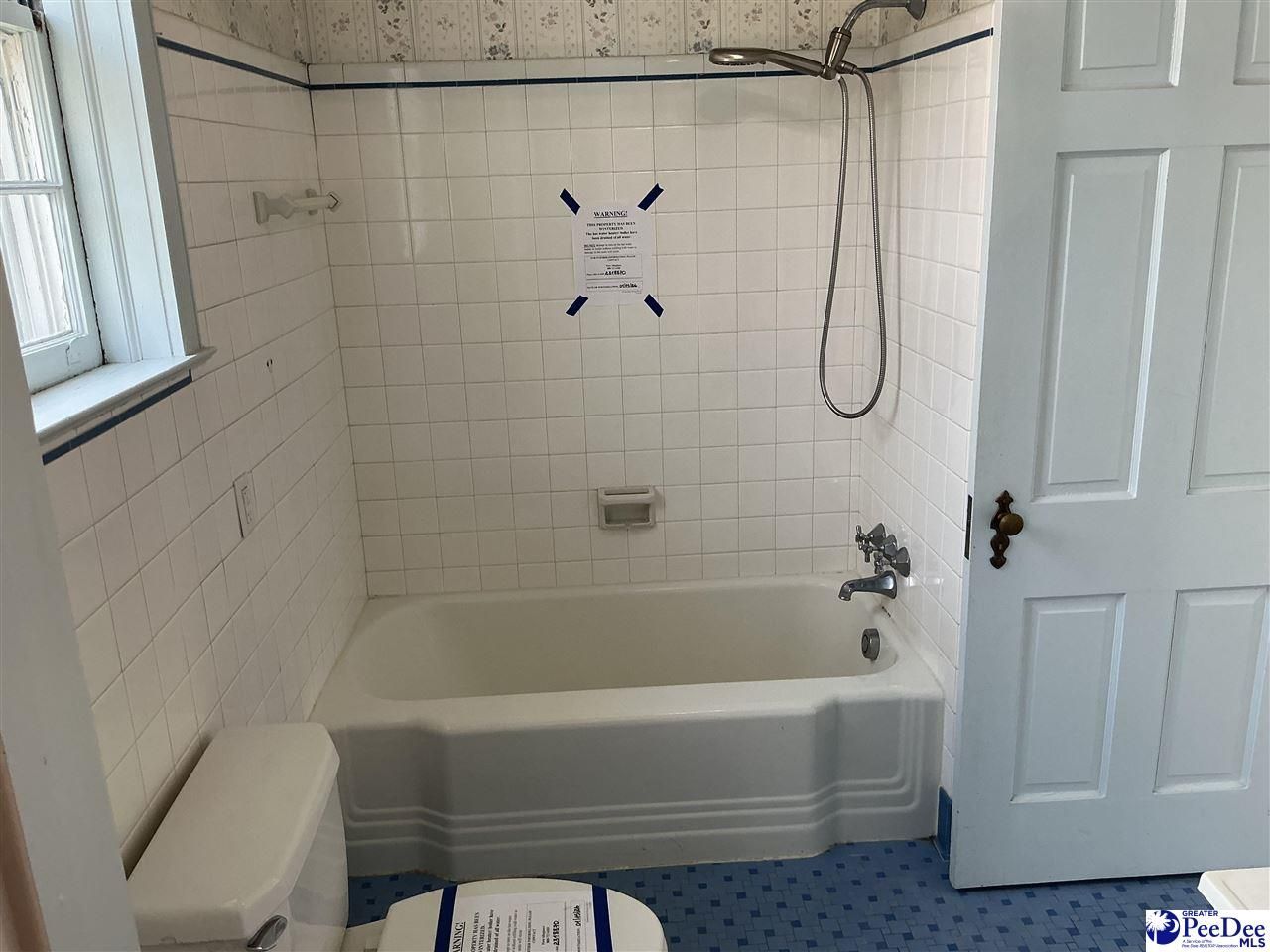 609 E Main St. Photo 22