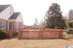 609 E Main St. photo 4