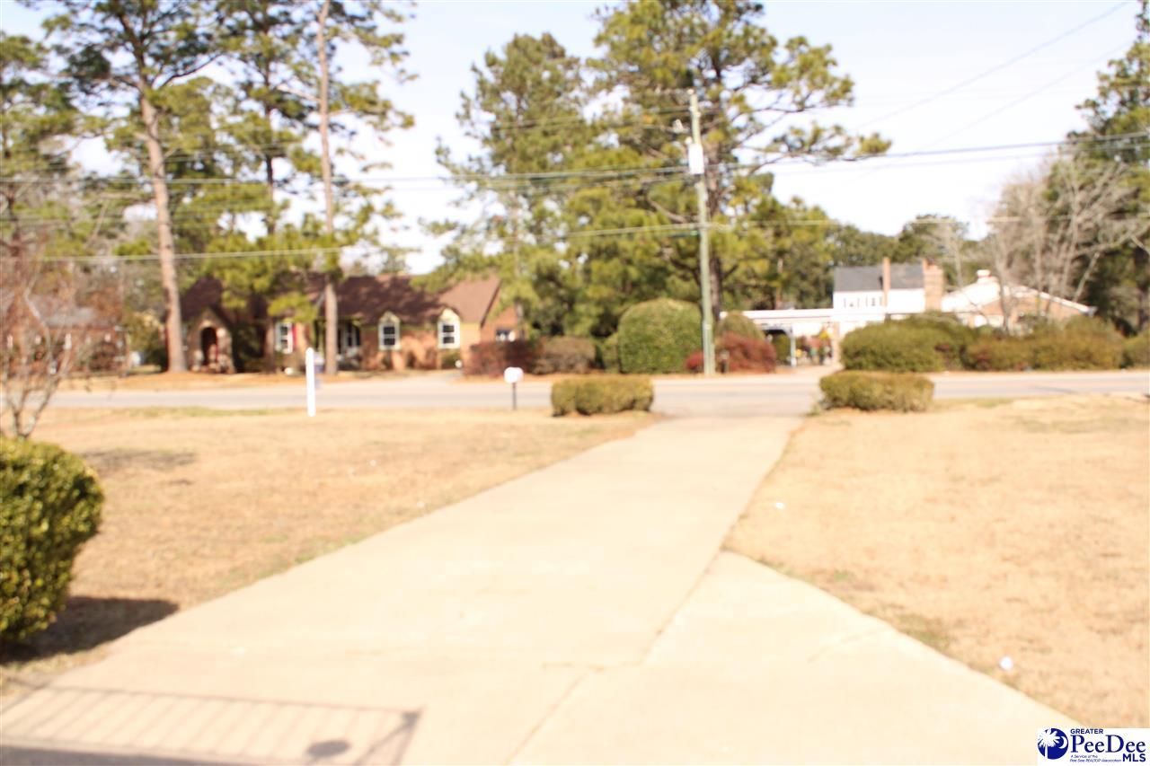 609 E Main St. Photo 5