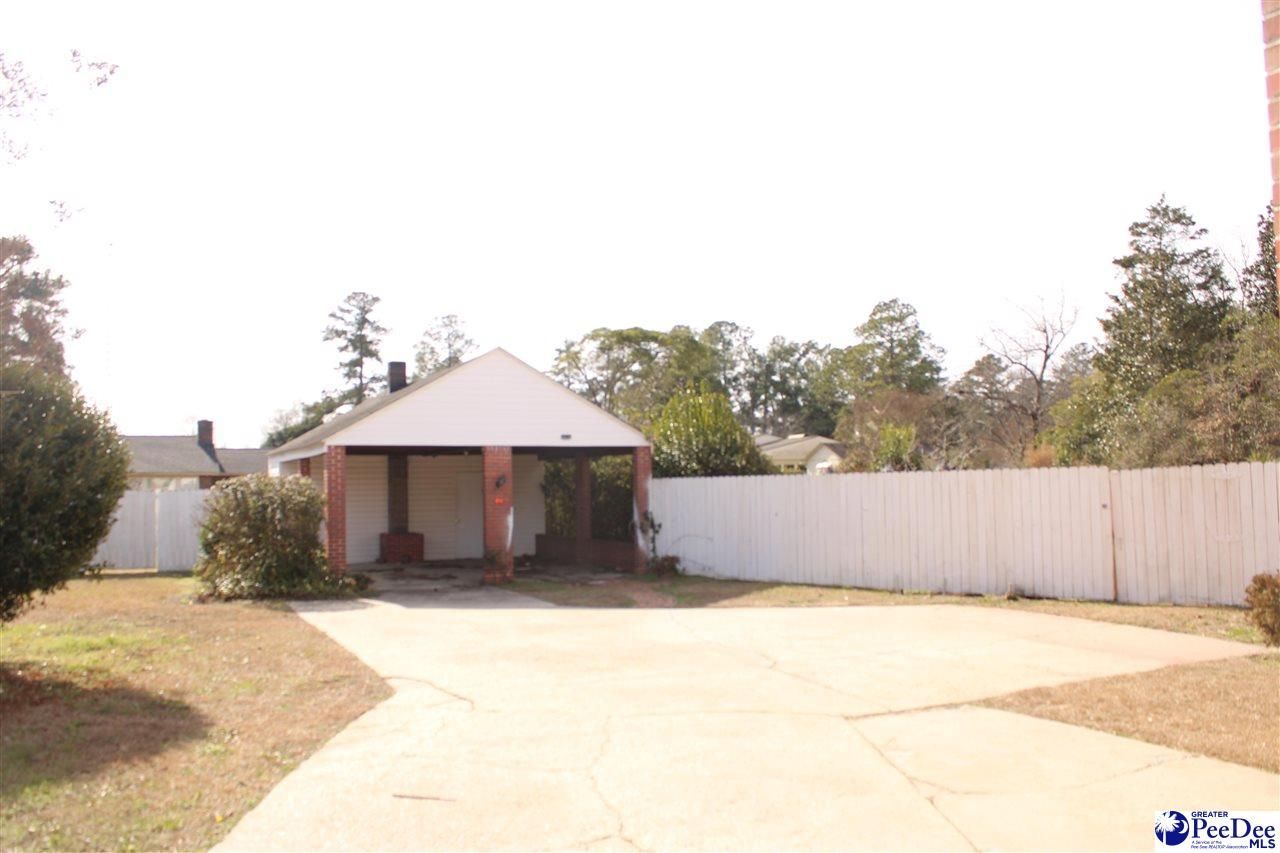 609 E Main St. Photo 9