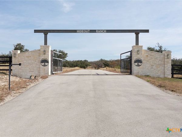 857 Brooklyn NW Drive , Mountain Home, TX 78058