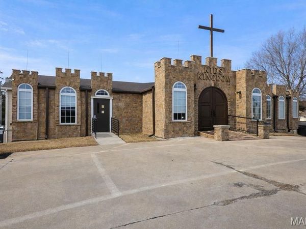 2 Four Winds Drive , St Peters, MO 63376