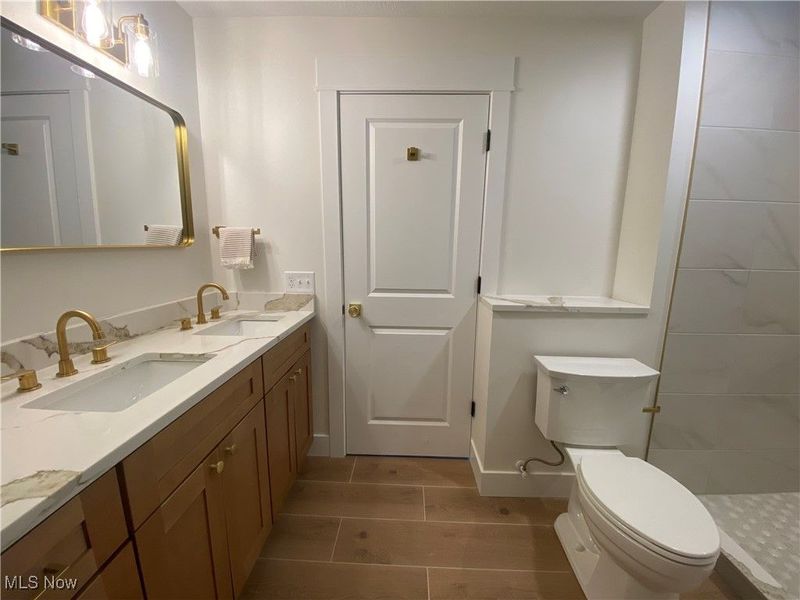 7421 Herman Avenue, Cleveland, OH 44102 Photo 30