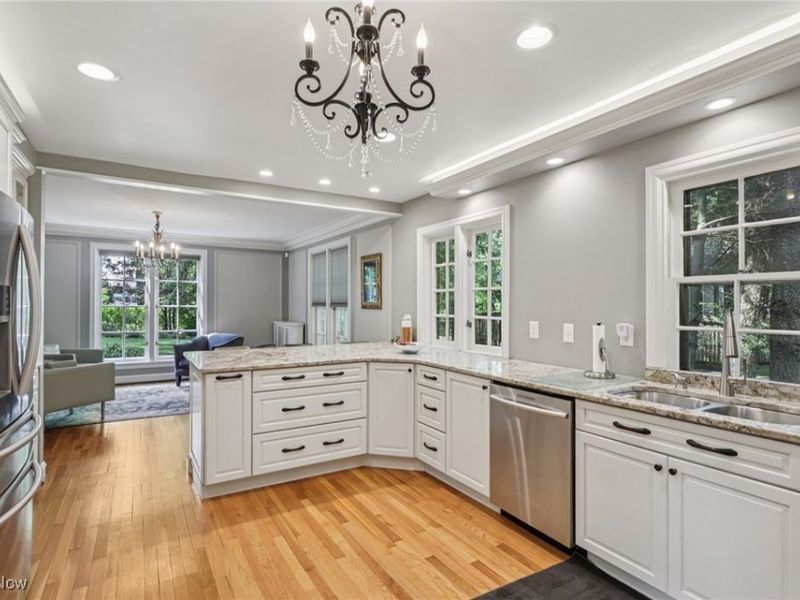 13104 Lake Shore Boulevard, Bratenahl, OH 44108 Photo 14