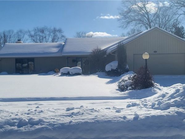 8665 Gatewood Drive, North Ridgeville, OH 44039