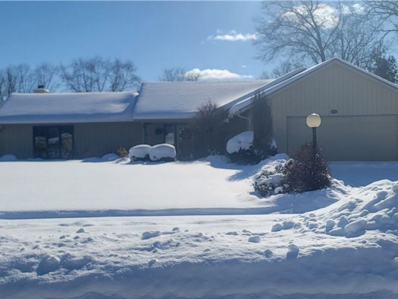 8665 Gatewood Drive, North Ridgeville, OH 44039 Photo 1