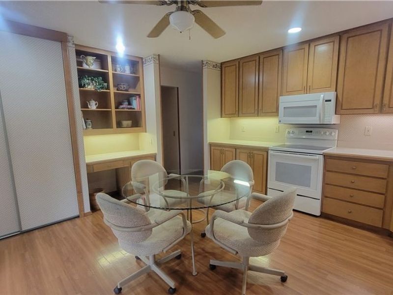 8665 Gatewood Drive, North Ridgeville, OH 44039 Photo 12