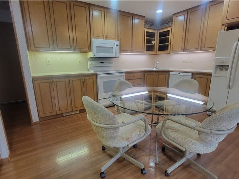 8665 Gatewood Drive, North Ridgeville, OH 44039 Photo 13