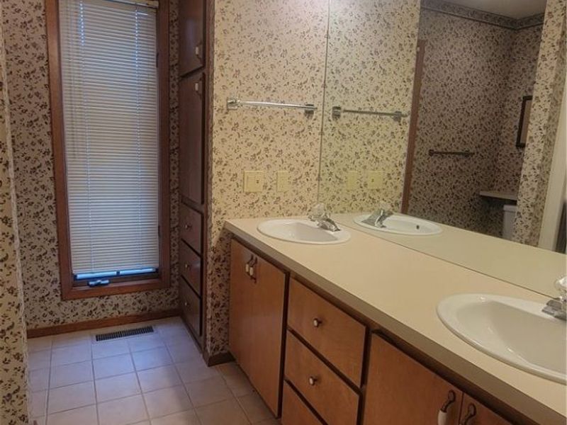 8665 Gatewood Drive, North Ridgeville, OH 44039 Photo 26