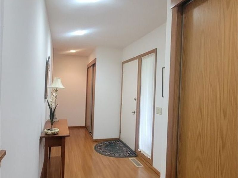 8665 Gatewood Drive, North Ridgeville, OH 44039 Photo 4