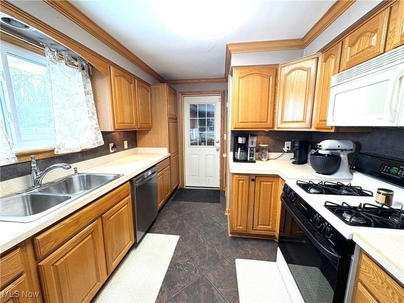 11241 Durkee Road, Grafton, OH 44044 Photo 14