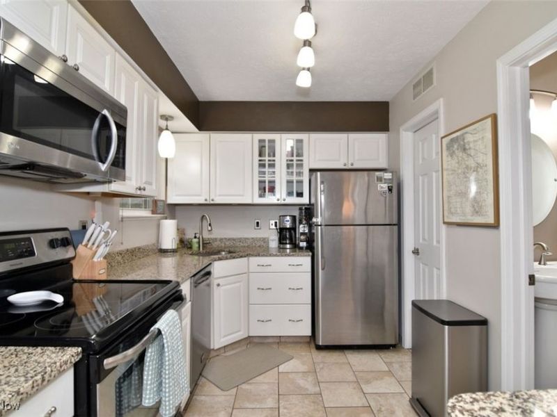 20996 Detroit Road, Unit 1, Rocky River, OH 44116 Photo 13