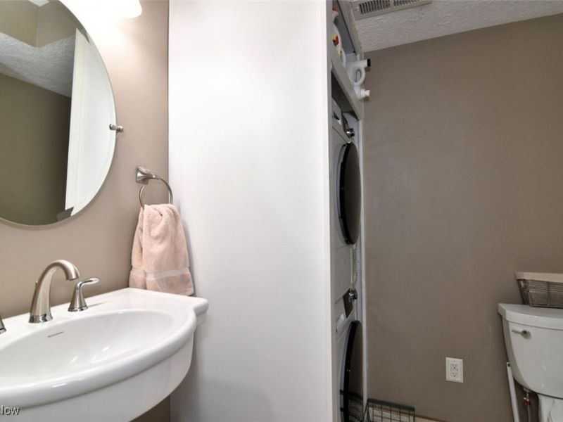 20996 Detroit Road, Unit 1, Rocky River, OH 44116 Photo 17