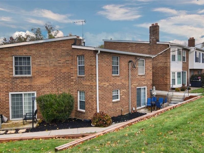 20996 Detroit Road, Unit 1, Rocky River, OH 44116 Photo 2