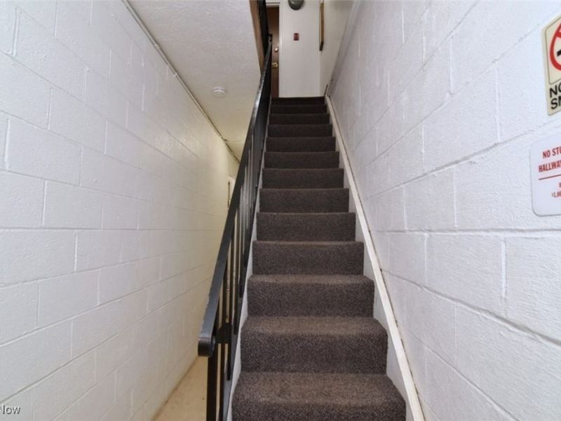 20996 Detroit Road, Unit 1, Rocky River, OH 44116 Photo 5