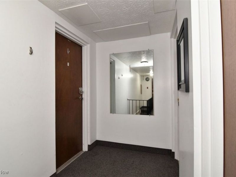 20996 Detroit Road, Unit 1, Rocky River, OH 44116 Photo 6