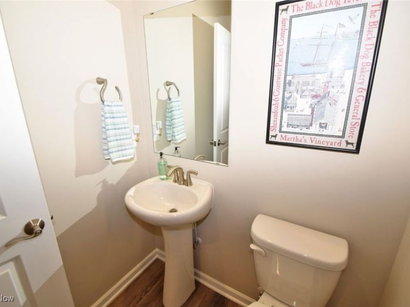 970-2 Memory Lane, Aurora, OH 44202 Photo 12