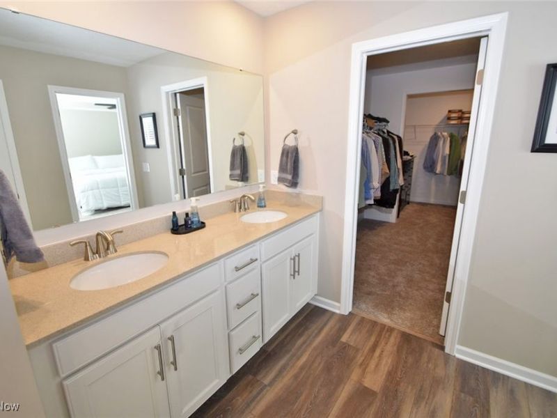 970-2 Memory Lane, Aurora, OH 44202 Photo 16