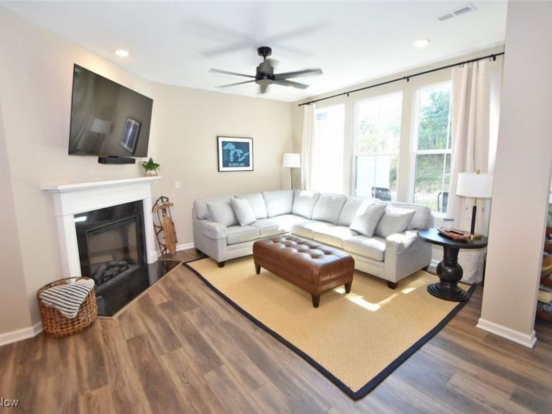 970-2 Memory Lane, Aurora, OH 44202 Photo 7