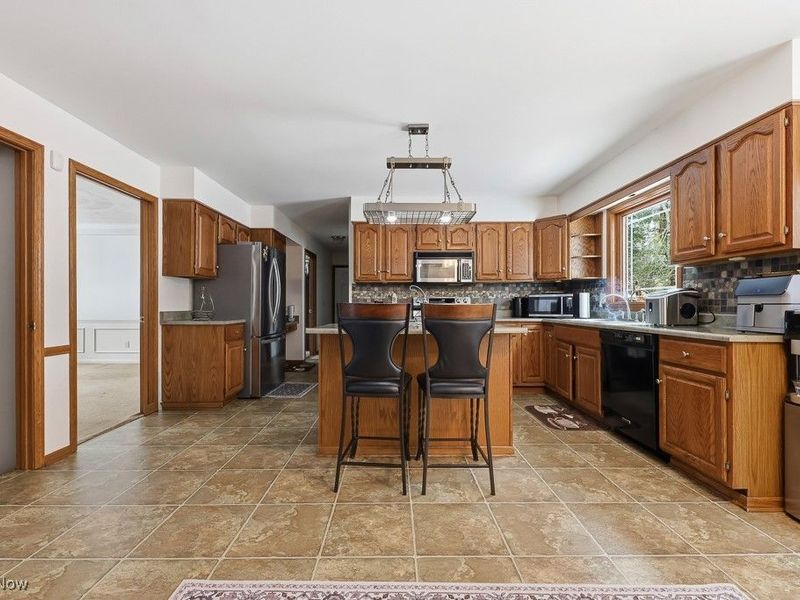 5411 Moss Wood Circle NE, Canton, OH 44705 Photo 13