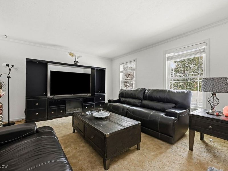 5411 Moss Wood Circle NE, Canton, OH 44705 Photo 7