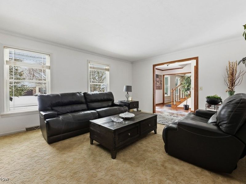 5411 Moss Wood Circle NE, Canton, OH 44705 Photo 8