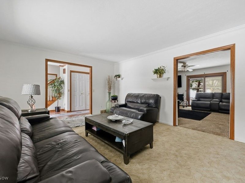 5411 Moss Wood Circle NE, Canton, OH 44705 Photo 9