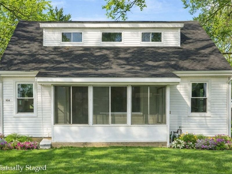 954 Bryce Avenue, Aurora, OH 44202 Photo 1