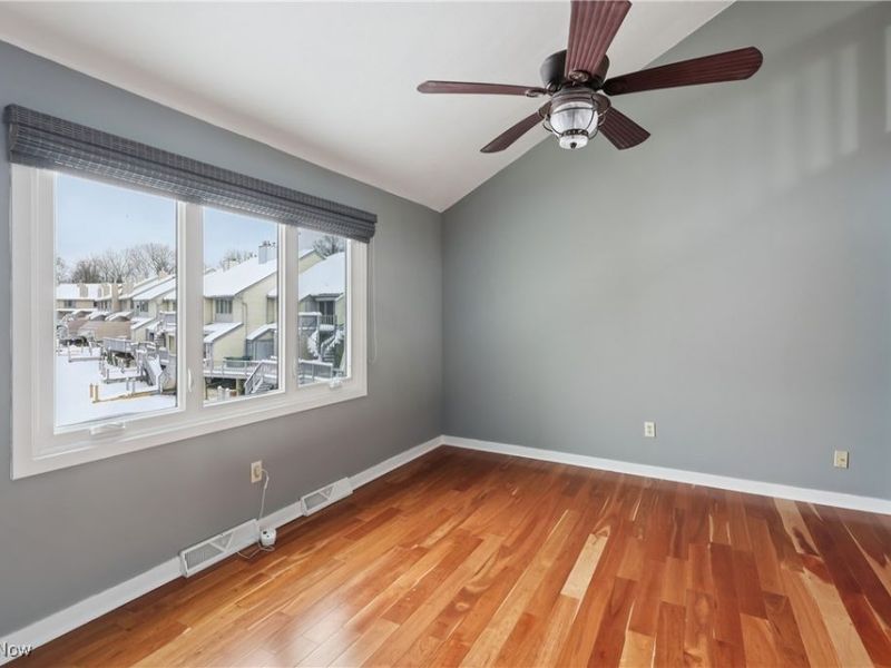 3201 Mariners Island Drive NW, Unit 3G, Canton, OH 44708 Photo 12