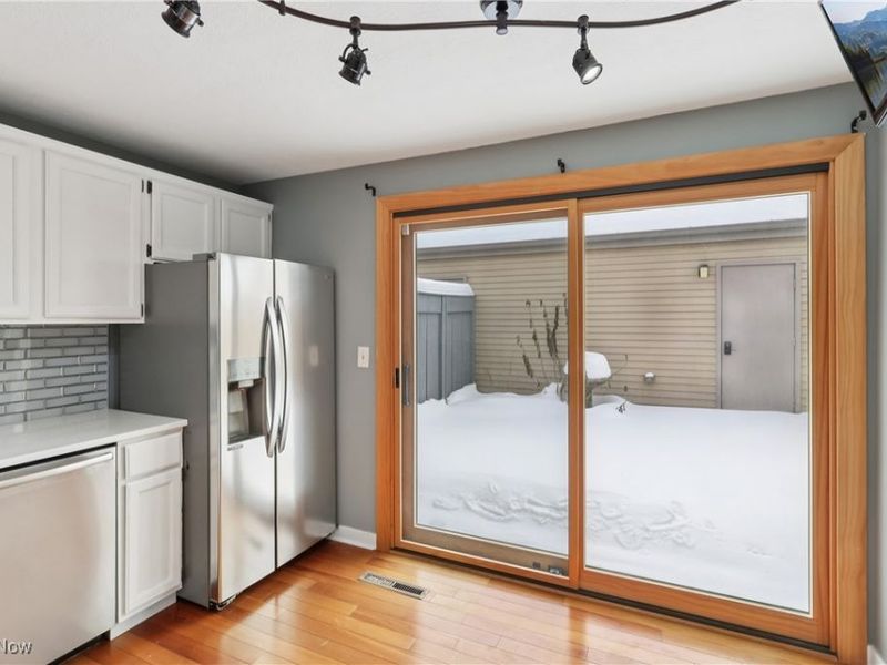 3201 Mariners Island Drive NW, Unit 3G, Canton, OH 44708 Photo 8