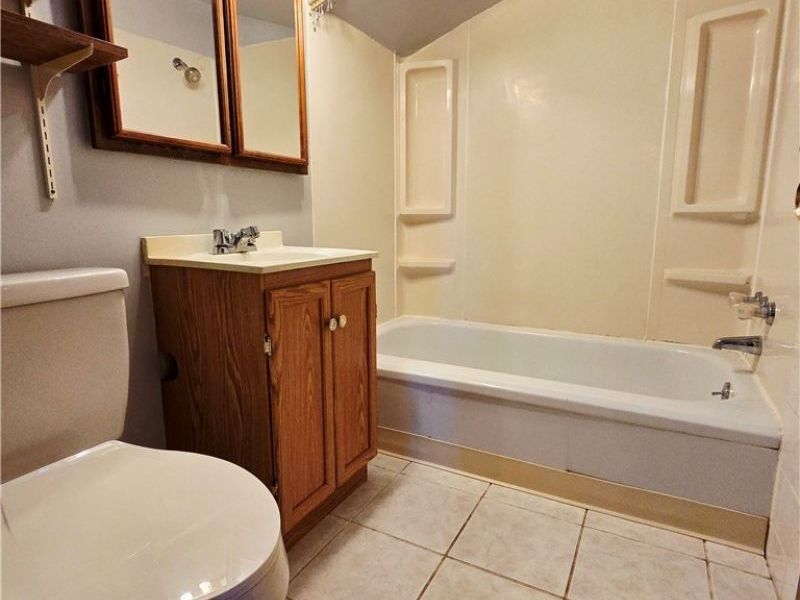 5507 Hollywood Drive, Parma, OH 44114 Photo 20