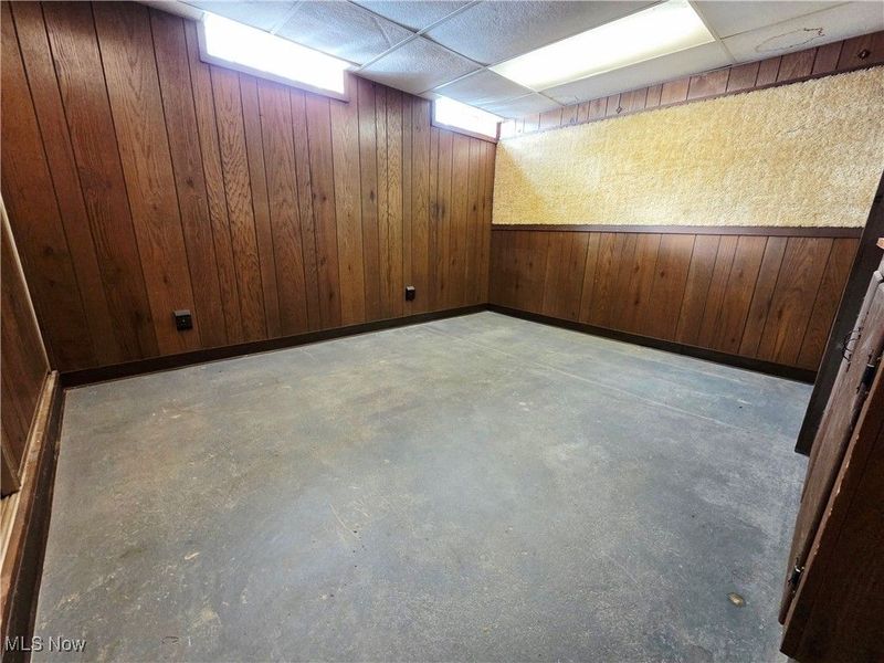 5507 Hollywood Drive, Parma, OH 44114 Photo 25