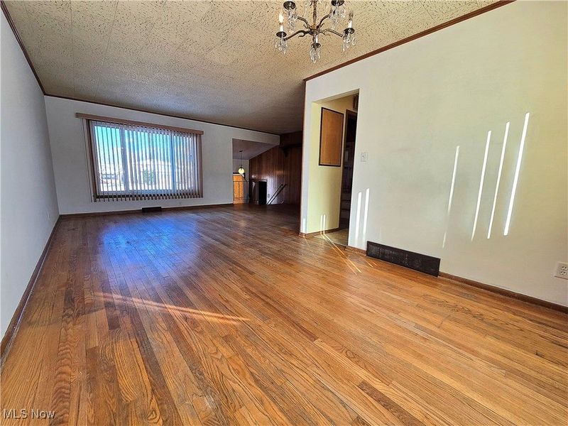 5507 Hollywood Drive, Parma, OH 44114 Photo 6