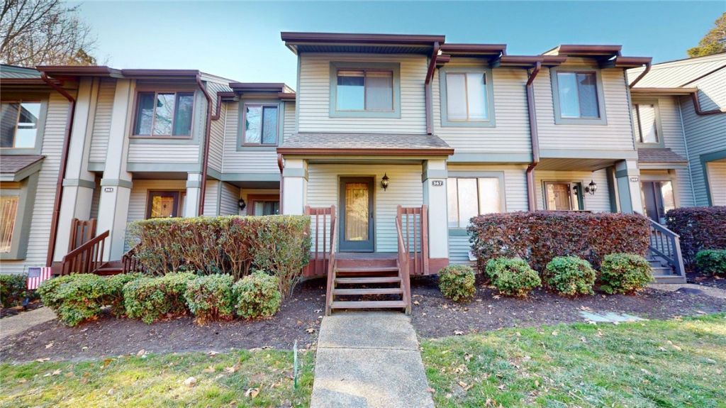 367 Bridgewater Drive, Newport News, VA 23603 Main Photo