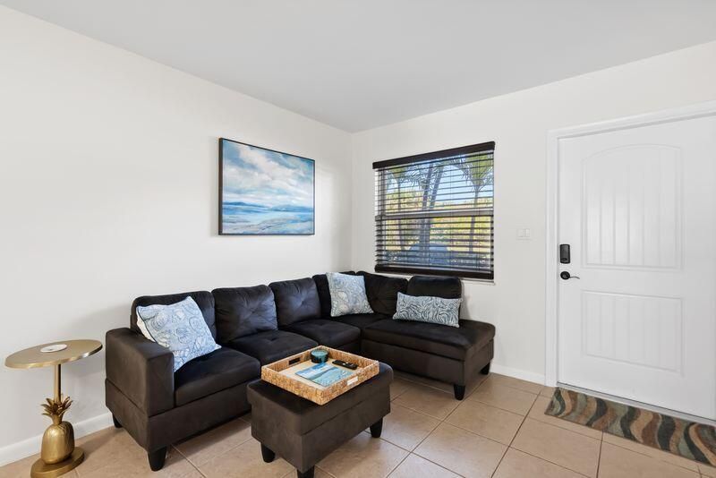 2319 Tamarind Drive, Unit 102, Fort Pierce, FL 34949 Photo