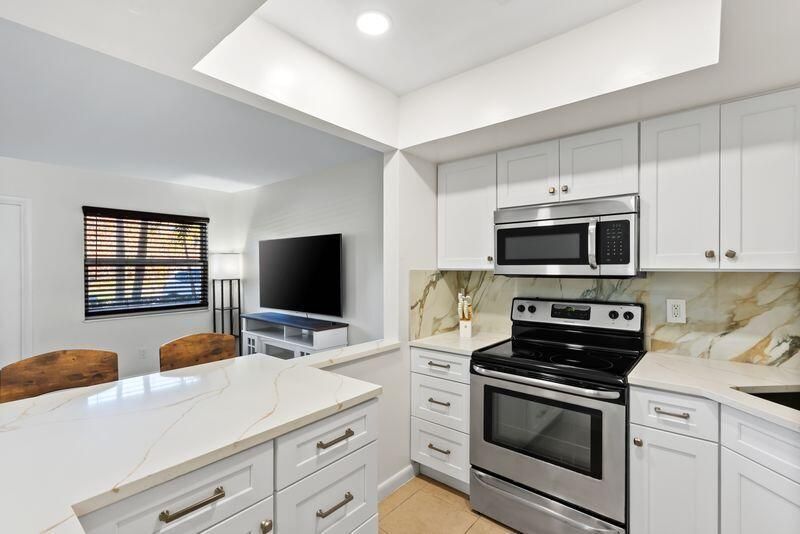 2319 Tamarind Drive, Unit 102, Fort Pierce, FL 34949 Photo