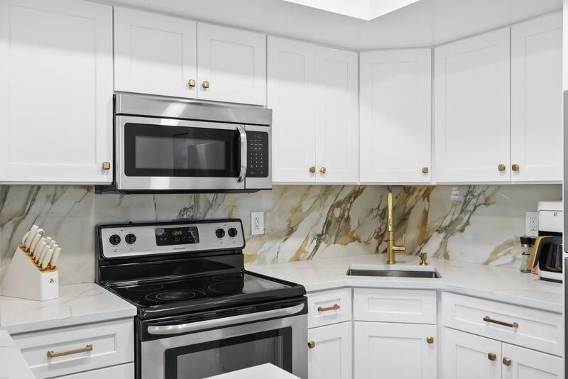 2319 Tamarind Drive, Unit 102, Fort Pierce, FL 34949 Photo