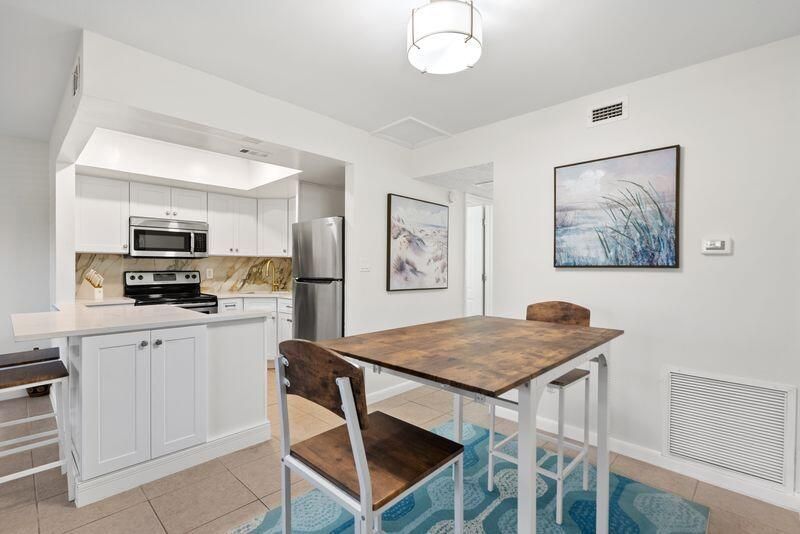 2319 Tamarind Drive, Unit 102, Fort Pierce, FL 34949 Photo