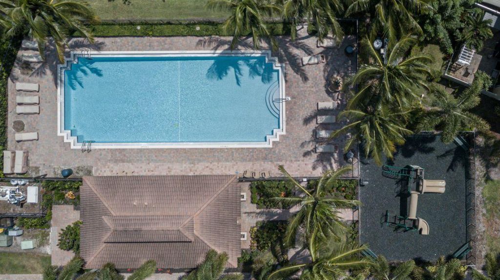 297 Lake Monterey Circle, Boynton Beach, FL 33426 Photo