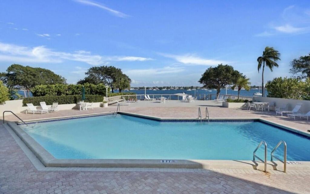 5600 N Flagler Drive, Unit 2103, West Palm Beach, FL 33407 Photo