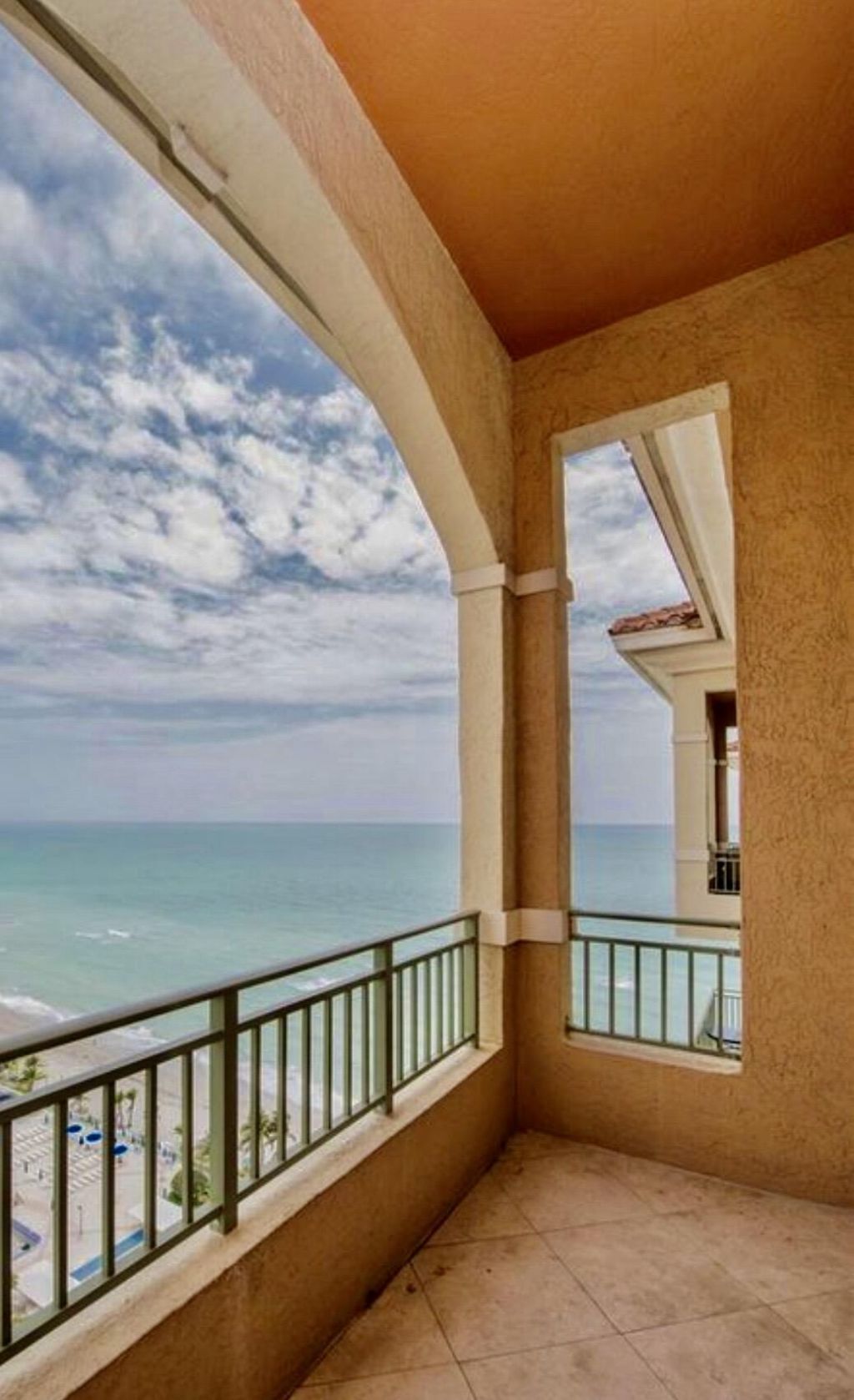 2080 S Ocean Drive, Unit Ph8, Hallandale Beach, FL 33009 Photo