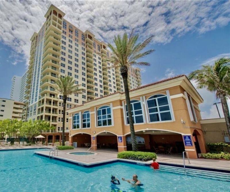 2080 S Ocean Drive, Unit Ph8, Hallandale Beach, FL 33009 Photo