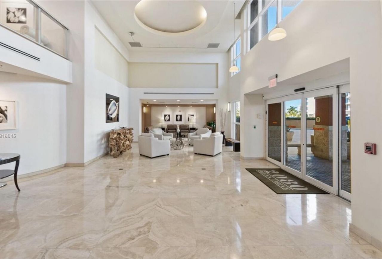 2080 S Ocean Drive, Unit Ph8, Hallandale Beach, FL 33009 Photo