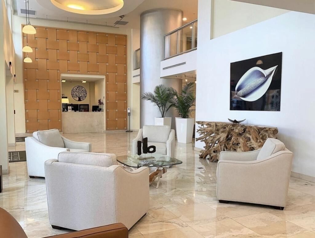 2080 S Ocean Drive, Unit Ph8, Hallandale Beach, FL 33009 Photo