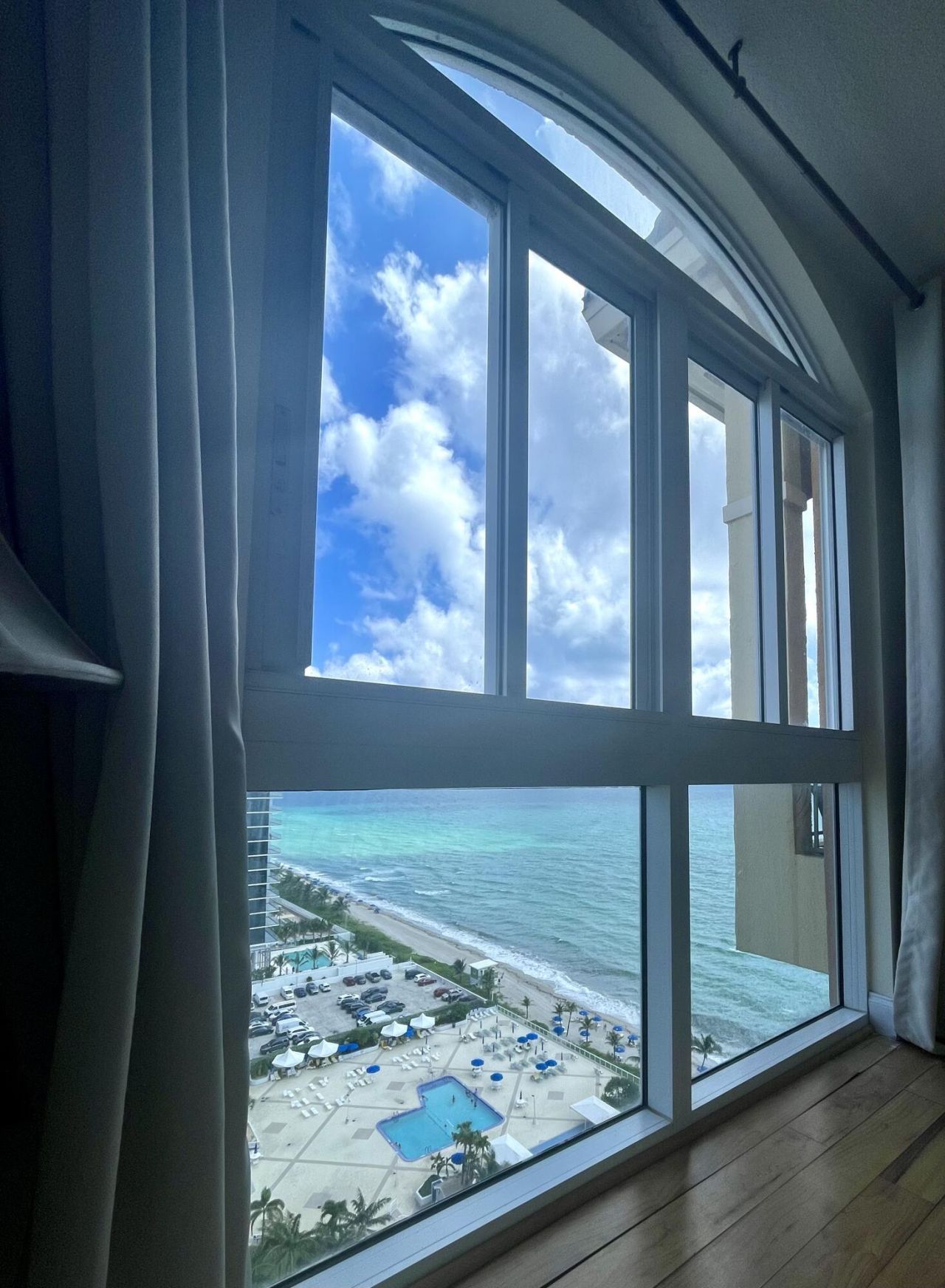 2080 S Ocean Drive, Unit Ph8, Hallandale Beach, FL 33009 Photo