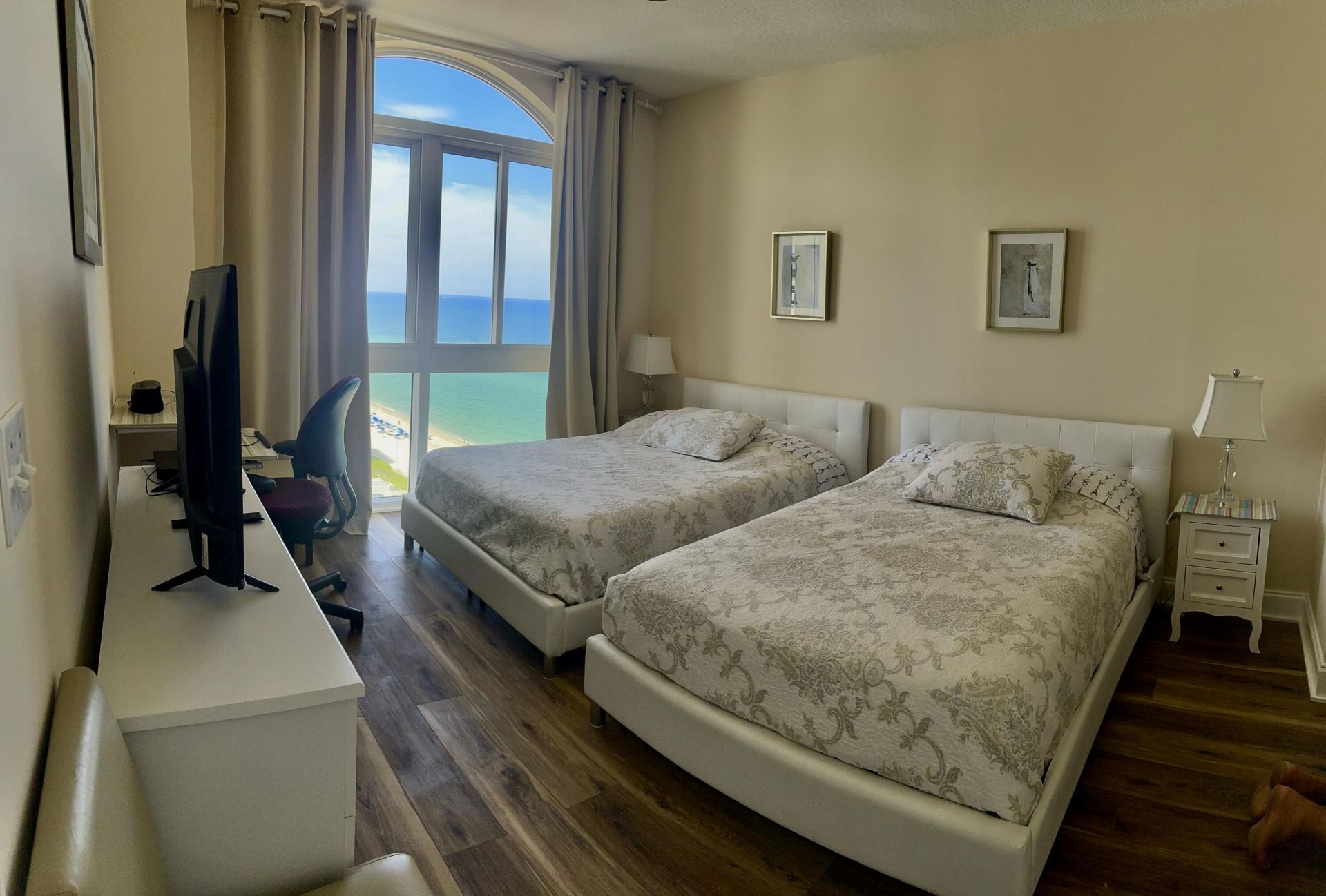 2080 S Ocean Drive, Unit Ph8, Hallandale Beach, FL 33009 Photo