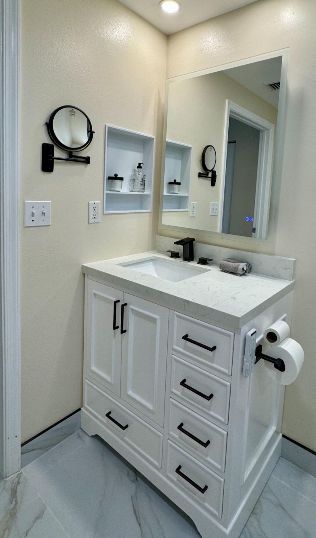 2080 S Ocean Drive, Unit Ph8, Hallandale Beach, FL 33009 Photo