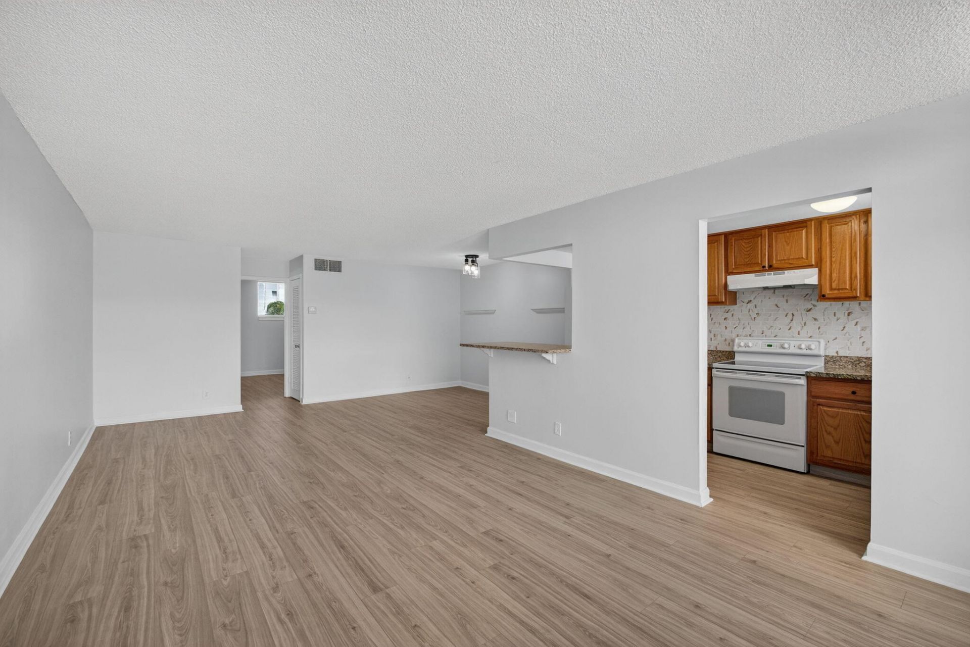 104 Paradise Harbour Boulevard, Unit 203, North Palm Beach, FL 33408 Photo