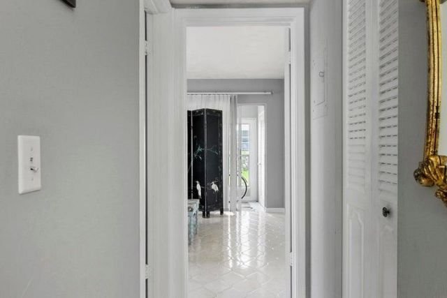 3000 Lake Osborne Drive, Unit 107, Lake Worth Beach, FL 33461 Photo